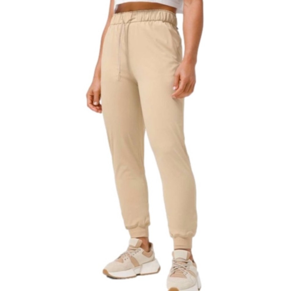 LULULEMON | Keep Moving High Waist Jogger in Trench